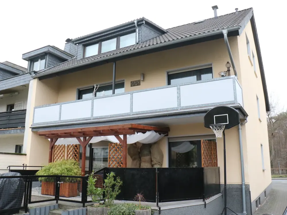 3-Zimmer-Wohnung mit Terrasse und Garten in Köln-Grengel