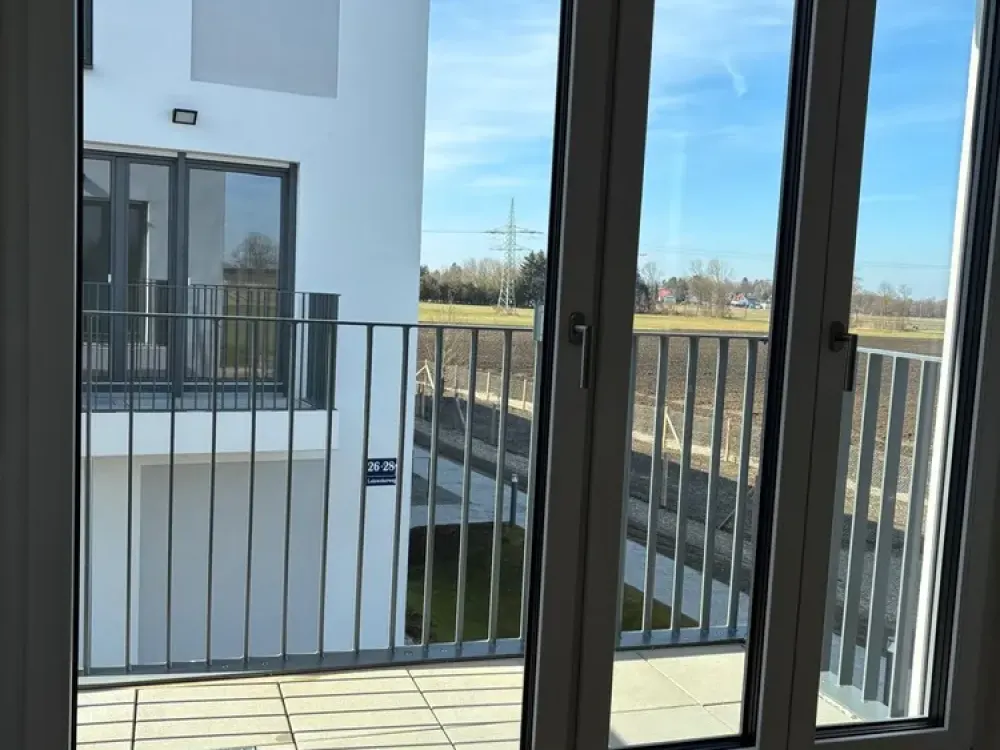 Neubau, sonnige 1,5-Zimmer-Wohnung mit gehobener Innenausstattung mit EBK in München Langwied