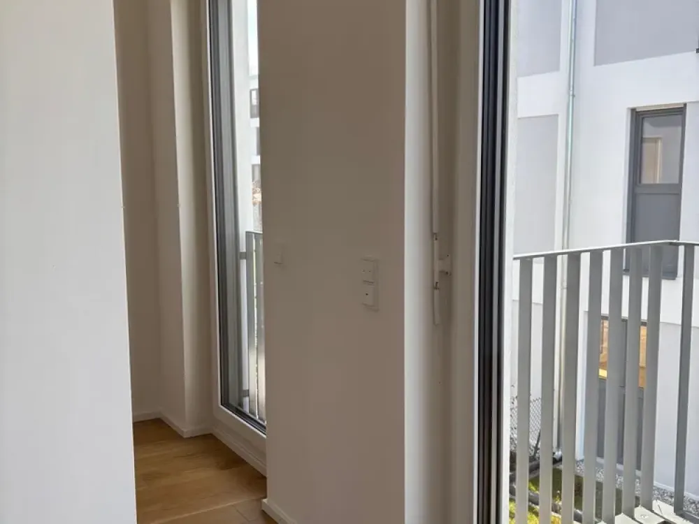 Neubau, sonnige 1,5-Zimmer-Wohnung mit gehobener Innenausstattung mit EBK in München Langwied