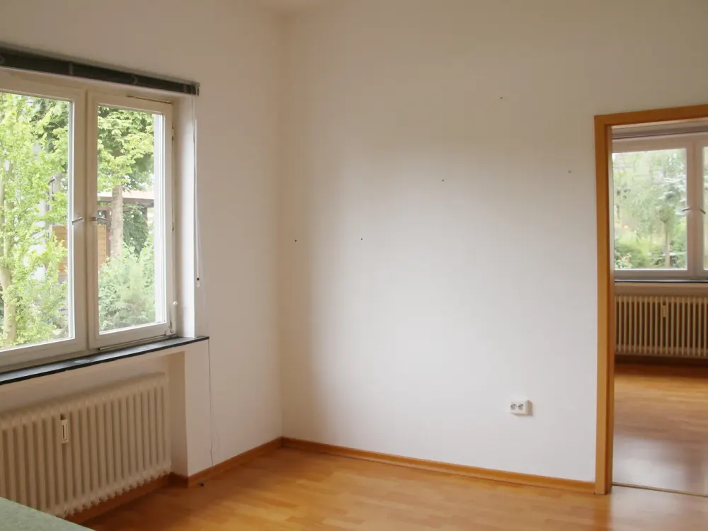 Quiet and Conveniently Located Apartment