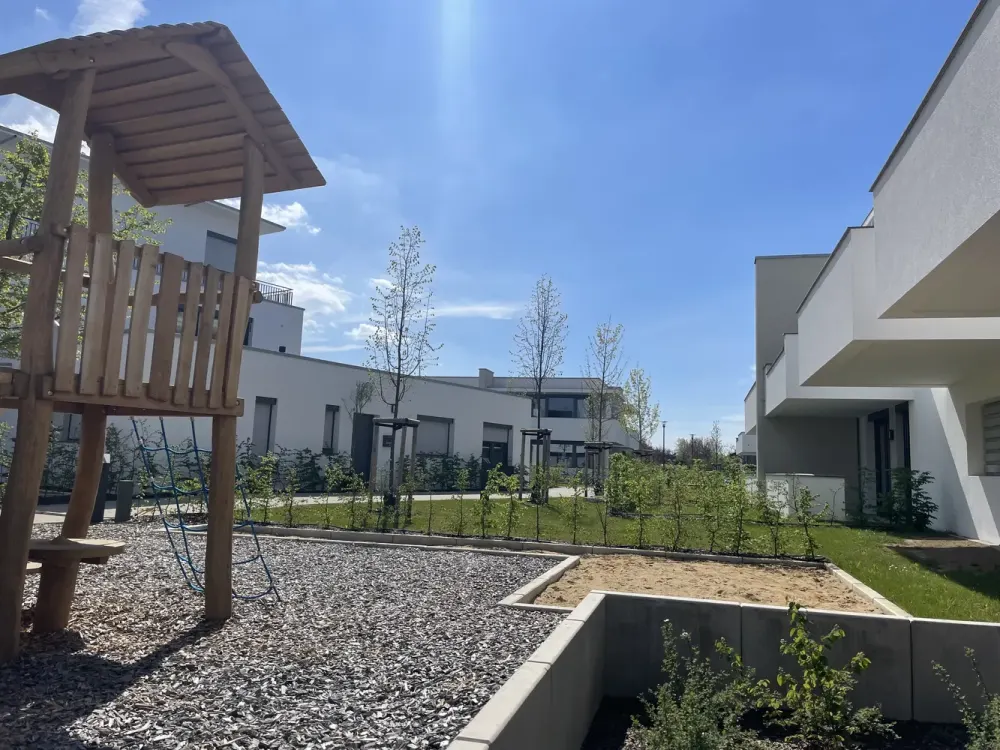 Extravagante 3-Zimmer-Wohnung mit Terrasse und Garten