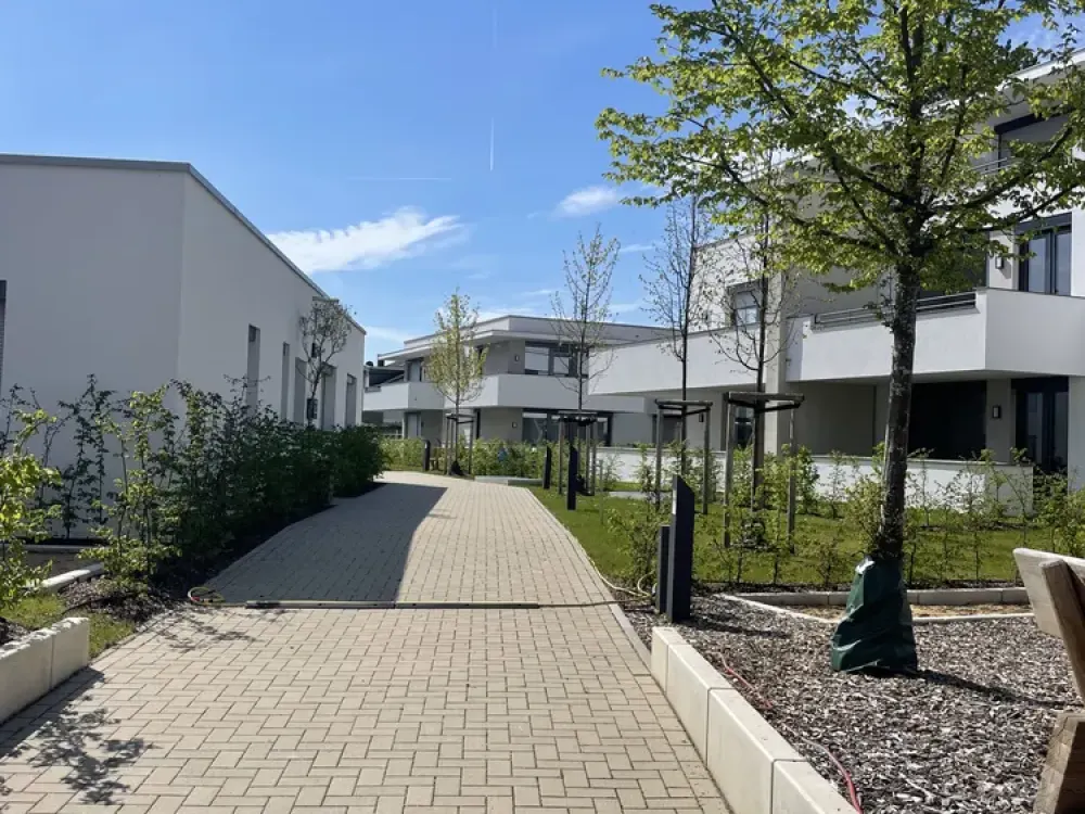 Extravagante 3-Zimmer-Wohnung mit Terrasse und Garten