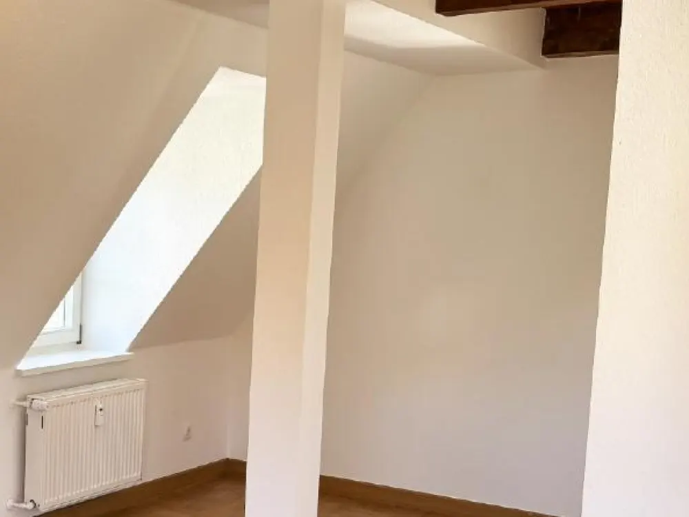 Attic Studio with Floorboards: 2-Room Maisonette with Many Design Possibilities