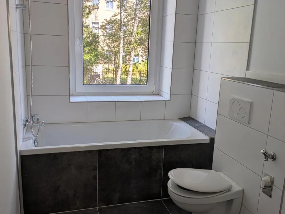 neu sanierte 4 Zimmer Wohnung im EG mit 2 Bäder + Austritt! #KD62