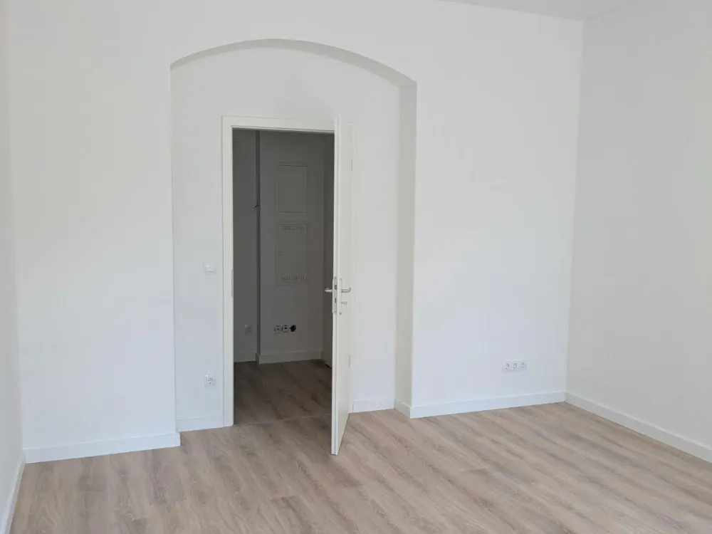 neu sanierte 4 Zimmer Wohnung im EG mit 2 Bäder + Austritt! #KD62