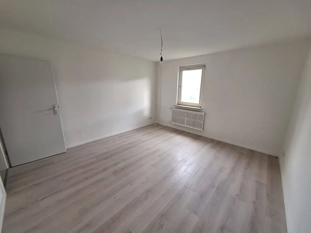 Frisch renovierte 2 Zimmer Wohnung
