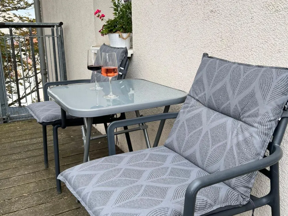 Teilmöblierte oder leere zentrumsnahe 2,5 Zi Whg ab Oktober frei
