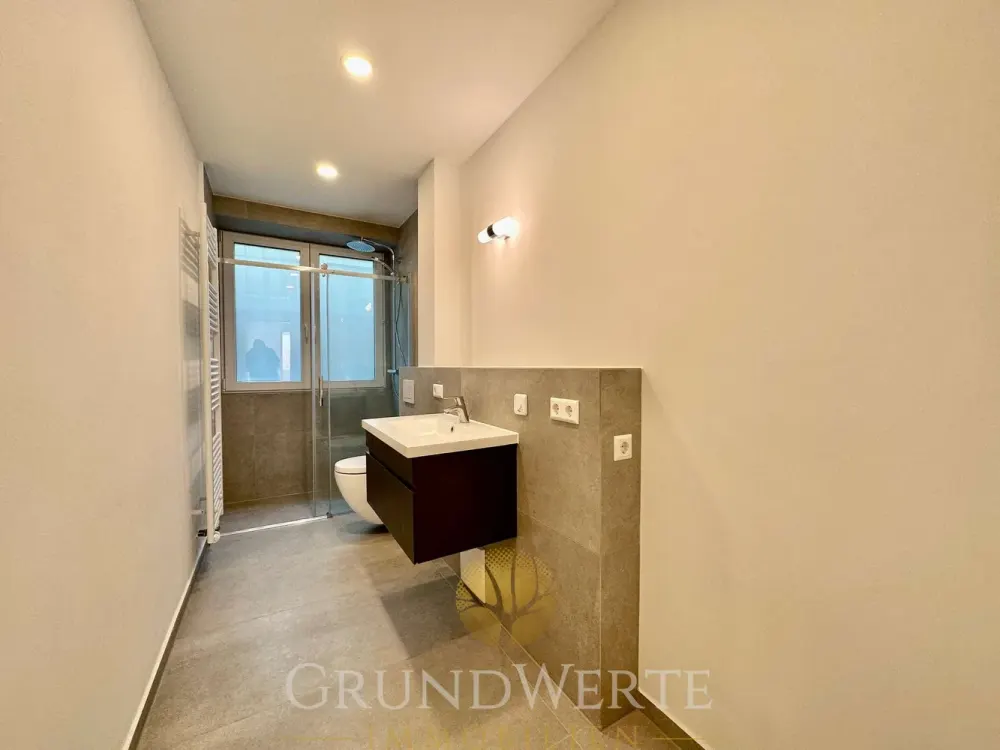 + HSO Military Lease + Charming Apartment in Stuttgart Süd with huge terrace