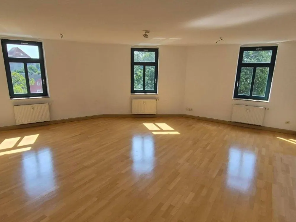 Großzügige 6-Zimmer-Maisonettewohnung mit 138 m² im Gründerzeithaus in Dresden-Cotta