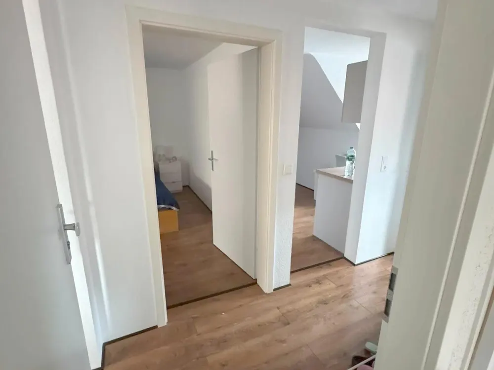 Helle 2-Raum-Dachgeschosswohnung in Dreieich-Sprendlingen