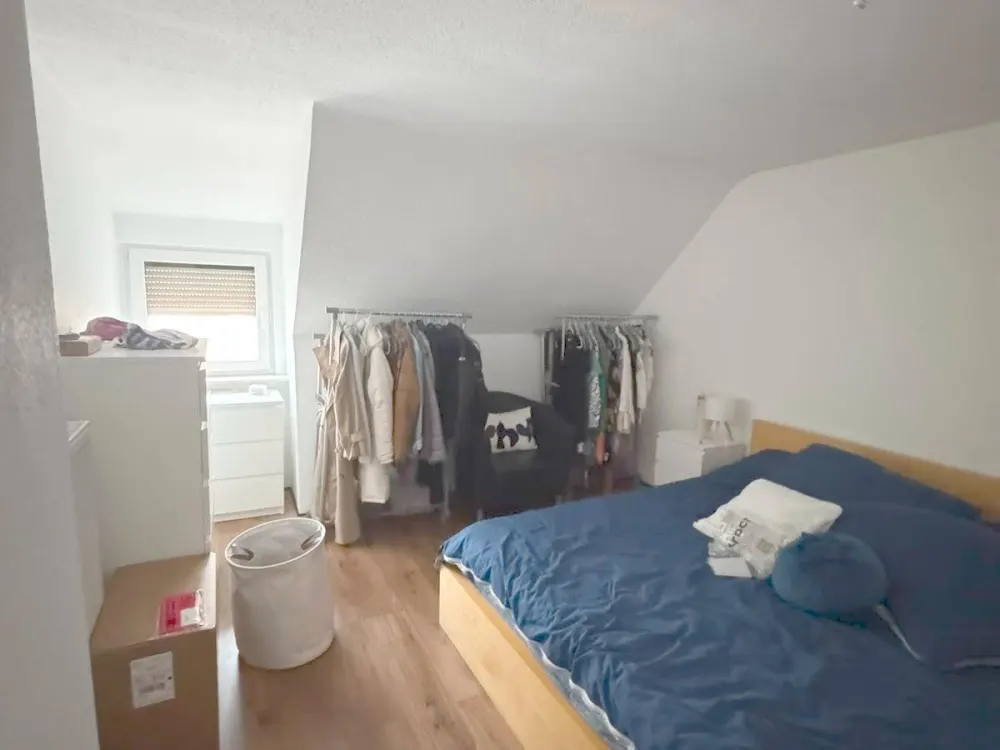 Helle 2-Raum-Dachgeschosswohnung in Dreieich-Sprendlingen