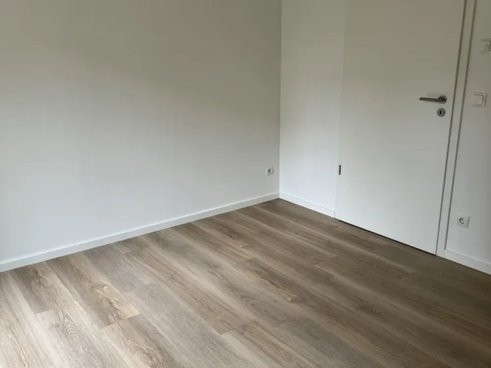 Neubau: Moderne 3-Zimmer-Wohnung mit eigenem Gartenanteil