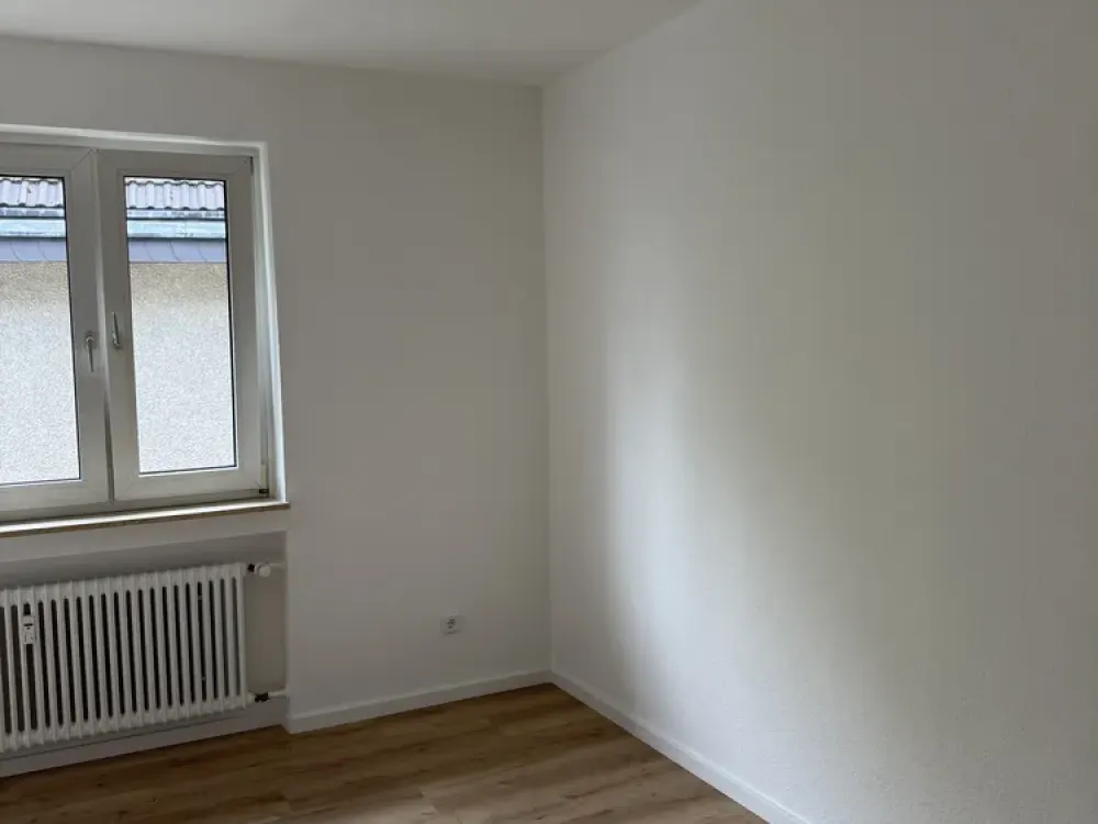 NUR MIT WBS für 3 Personen - renovierte 3-Zimmer Wohnung