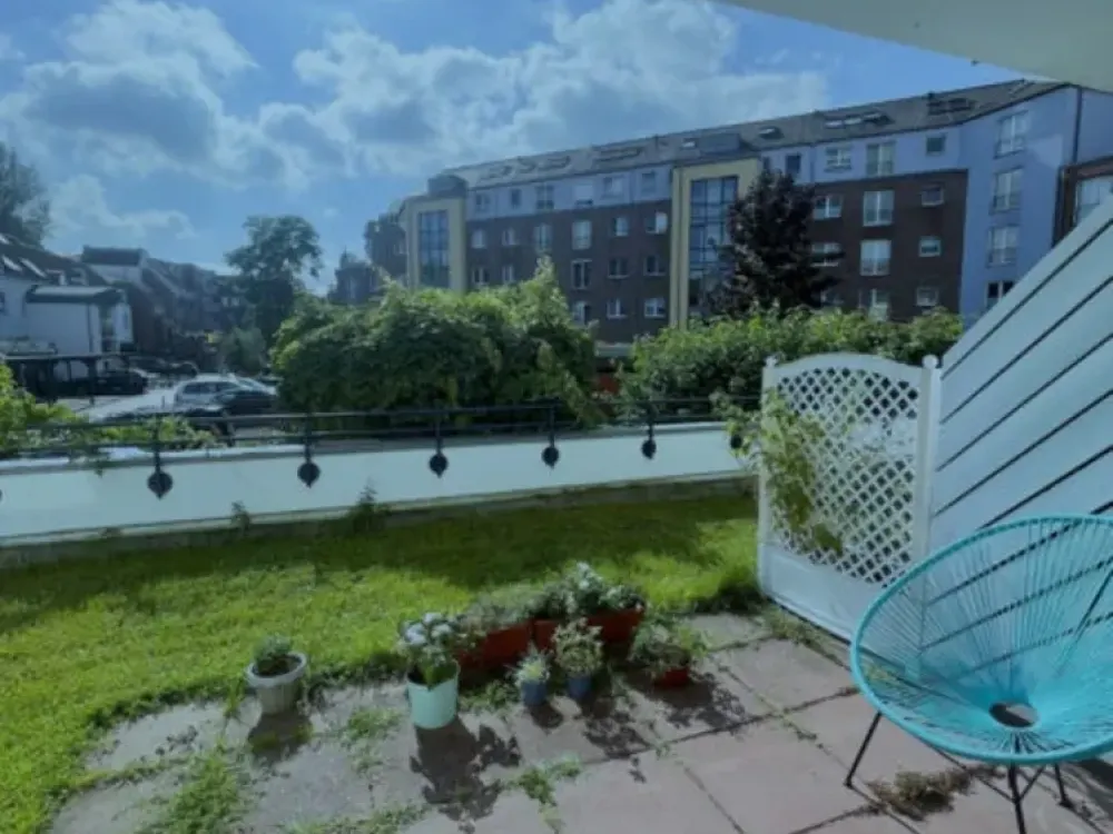 Fully Furnished Apartment on Leineinsel - 2 Rooms, 55 m² with Terrace and Underground Parking Space