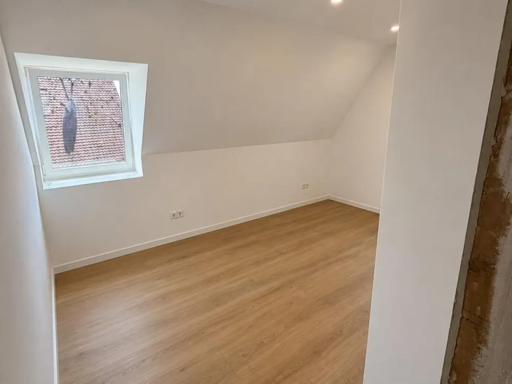 Moderne 3-Zimmer-Dachgeschosswohnung mit hochwertiger Ausstattung in Top-Lage von Heroldsberg