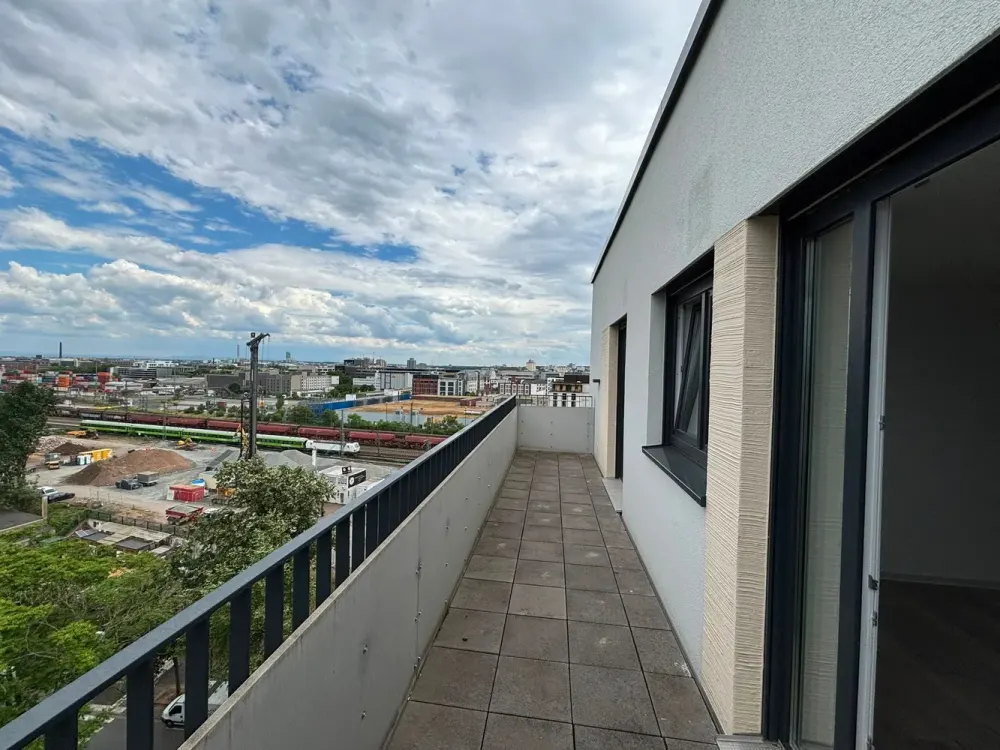 Wohnen über den Dächern Frankfurts am Ostpark - 3-Zimmer Penthouse