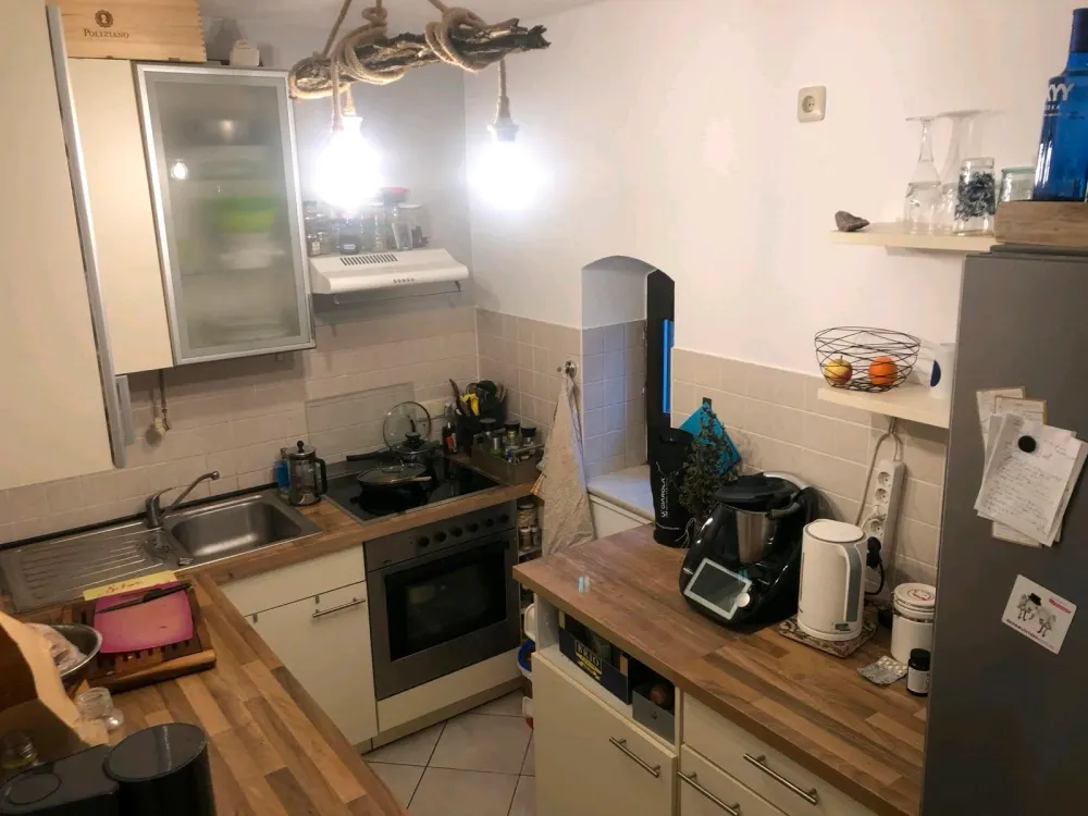 geräumige 2 Raum Wohnung von Nov.-März