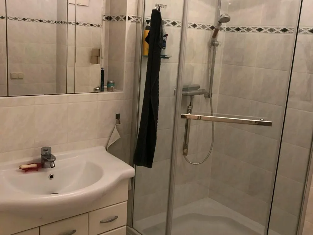 geräumige 2 Raum Wohnung von Nov.-März