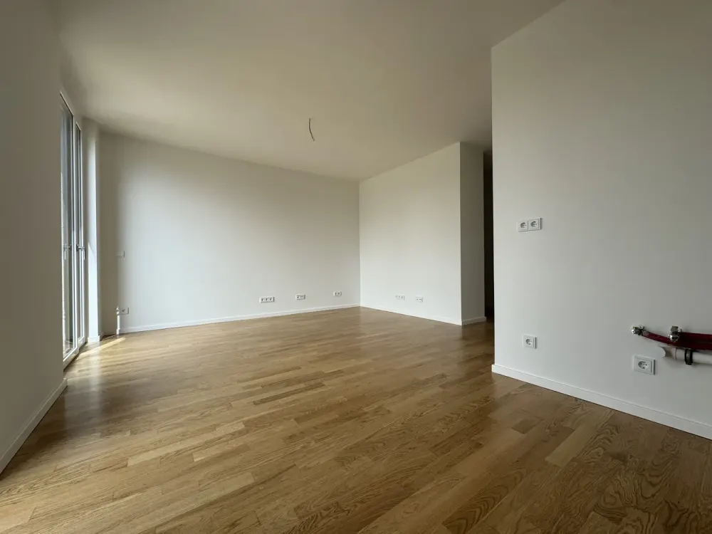 Smarter Living: 2-Room Apartment with Balcony and View over Leipzig in First Occupancy