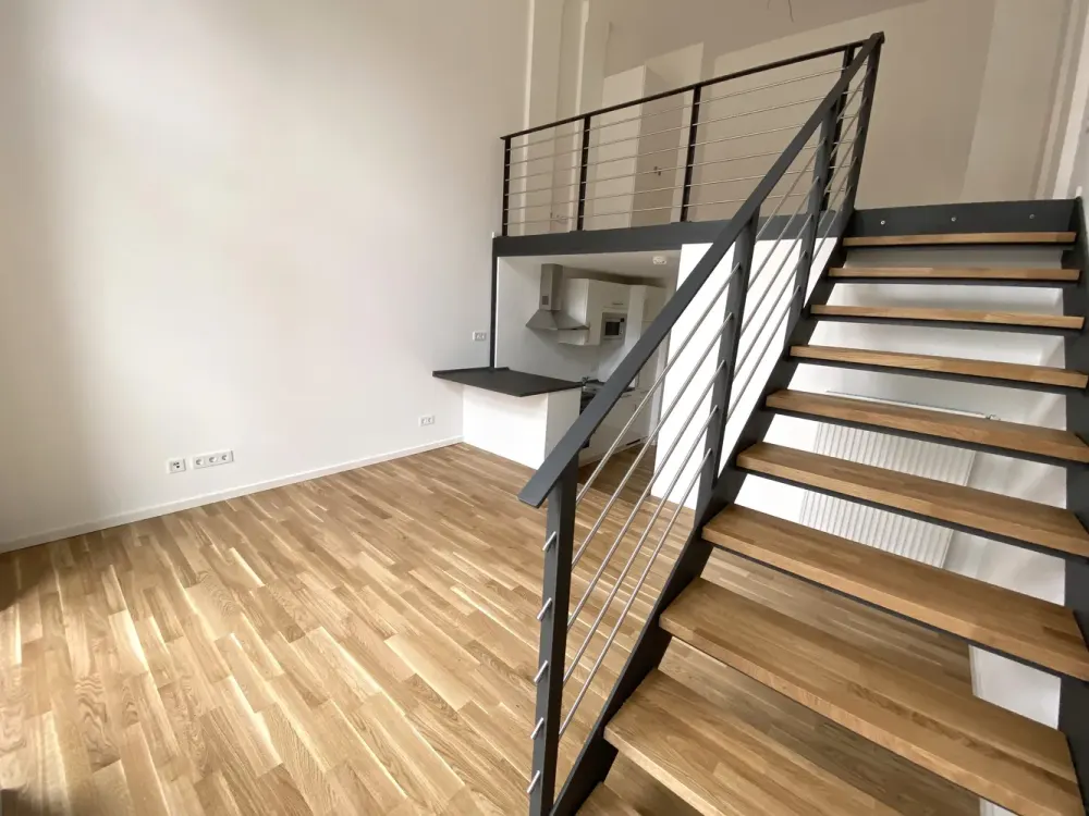 Zwischen Spree & Altstadt, wunderschöne Galerie-Wohnung mit Terrasse