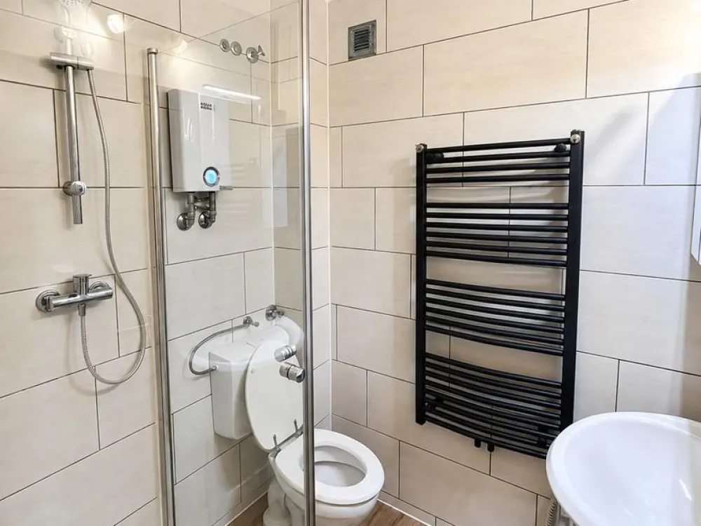 Vollmöbliertes 1-Zimmer-Apartment ab 01.10.2026!
