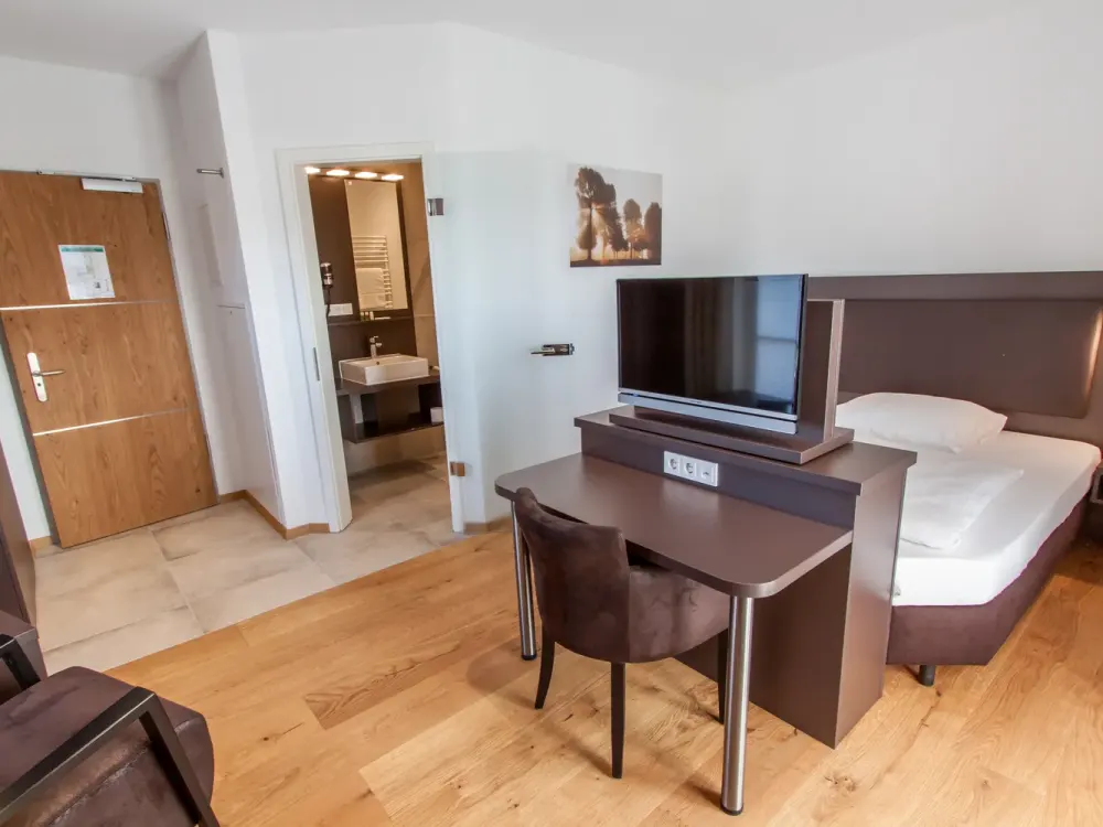 Furnished, Quiet Apartment with Full Amenities