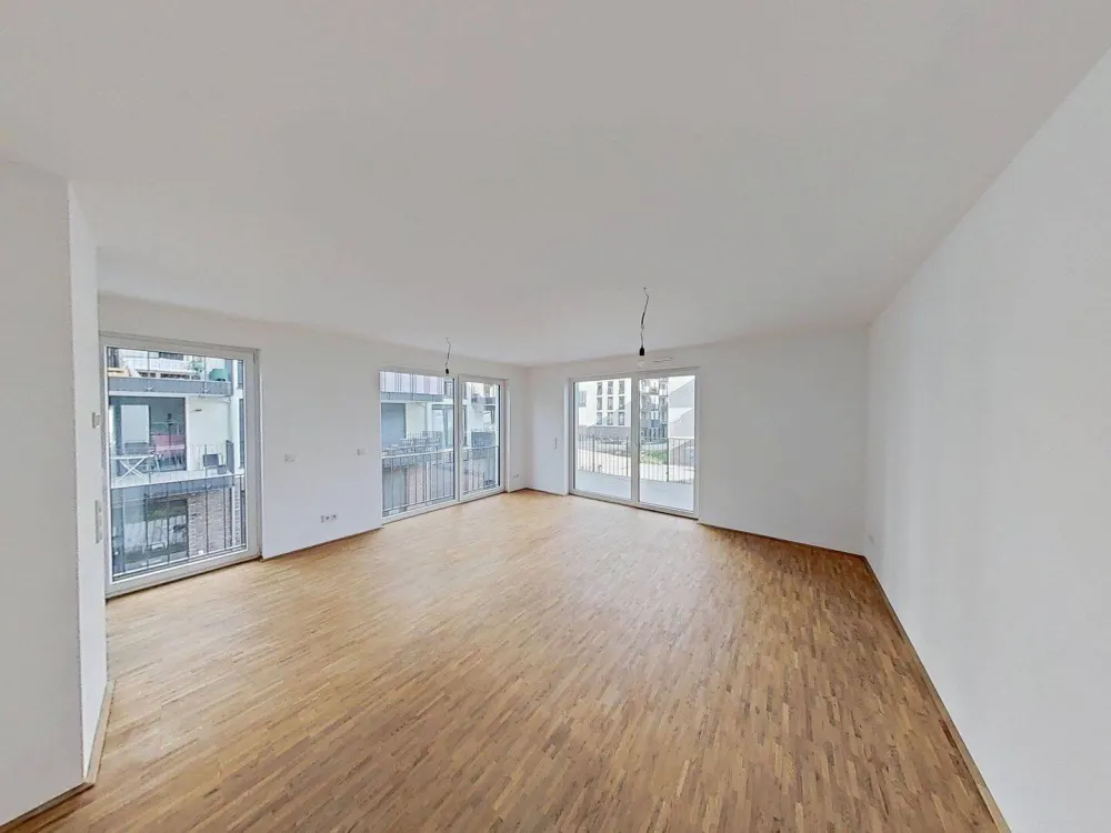 Stylish 2-Room Apartment with Balcony and Fitted Kitchen!