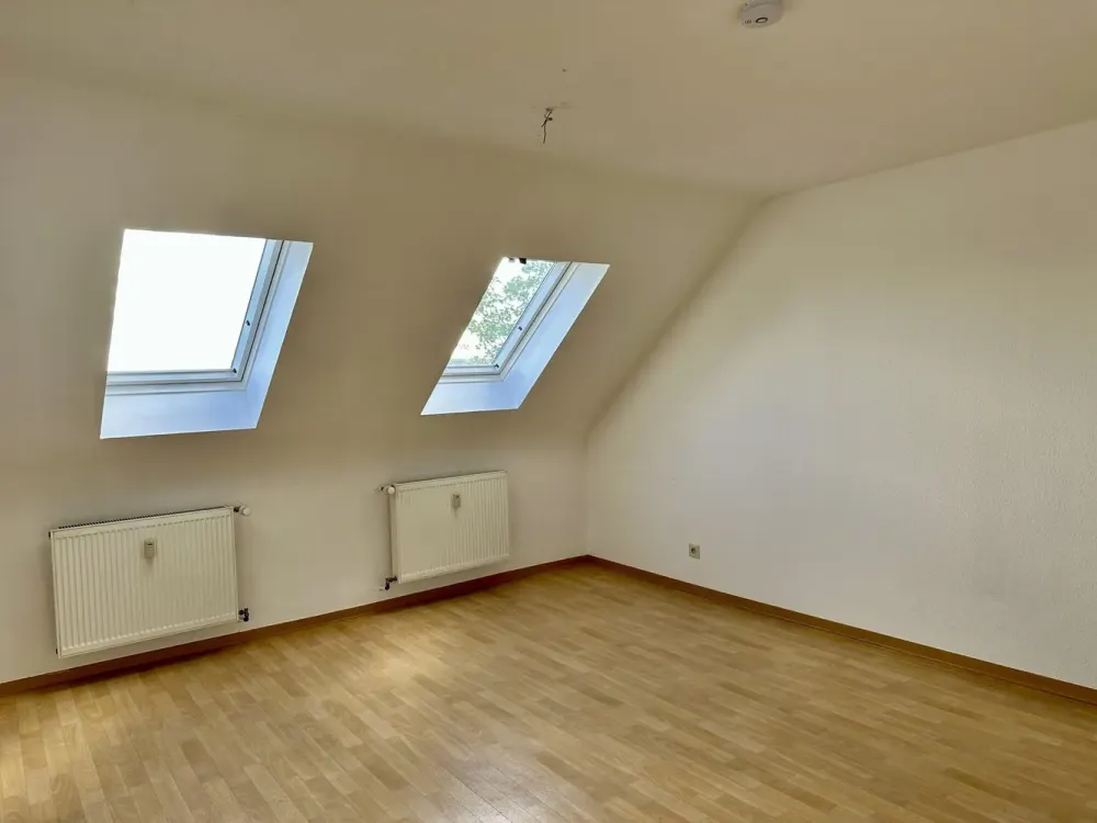 Gedämmte, helle Dachgeschosswohnung, 3 Zimmer + Arbeitszimmer mit Panoramablick auf der Bellevue