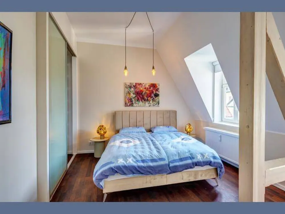 Möbliert: Individuelle Maisonettewohnung an der Theresienwiese