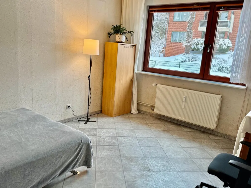 Möblierstes schönes Zimmer in WG zu vermieten AB September