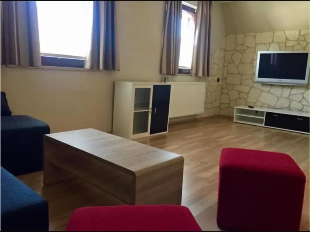 2 Zimmer vollmöblierte Wohnung gerne auch an Monteure Studenten