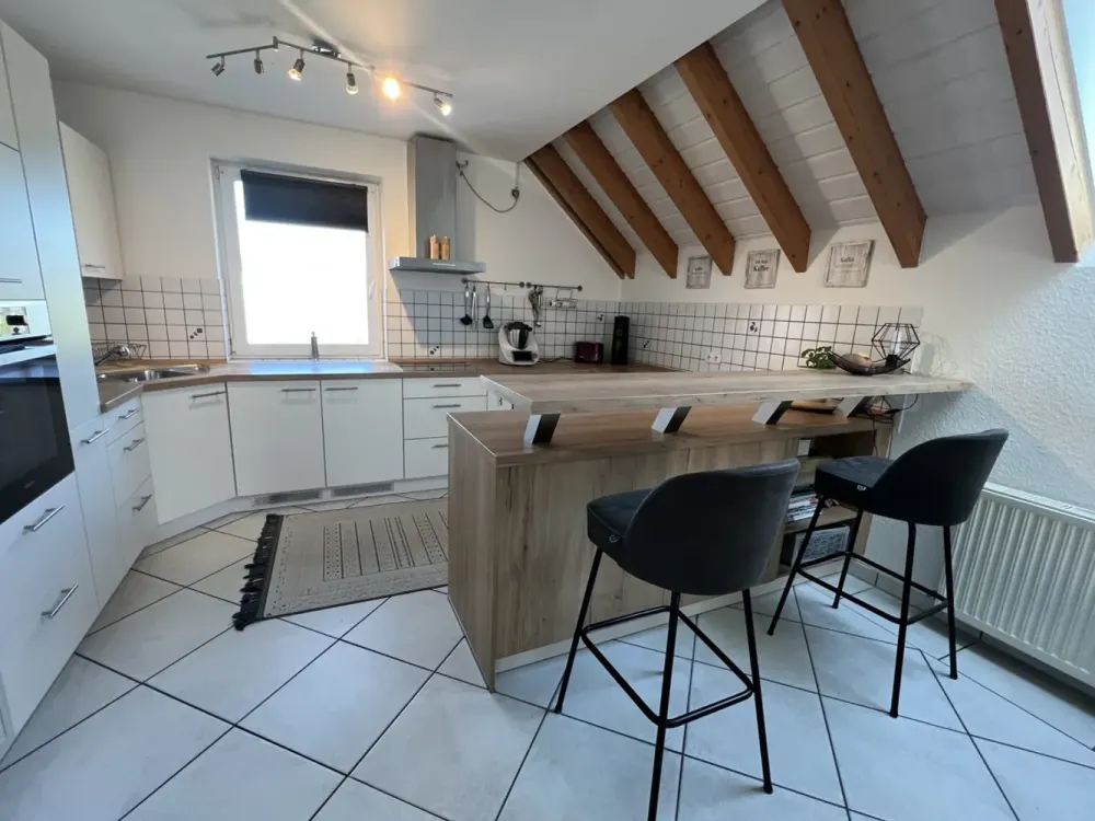 +++ TOP WOHNUNG MIT BAlKON IN OHLIGS +++