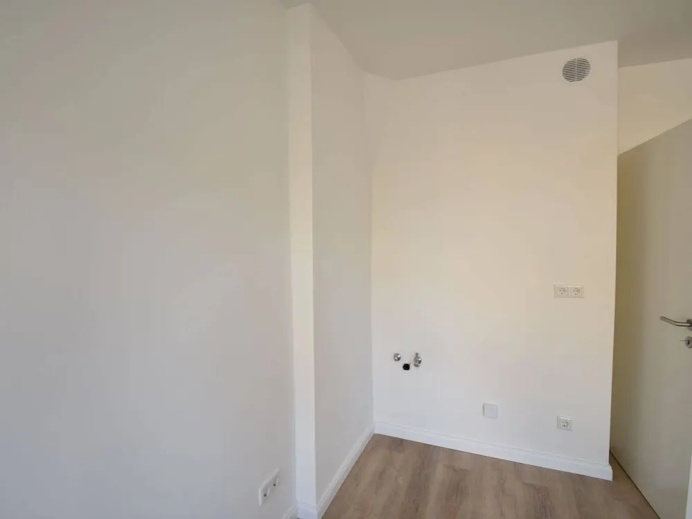 ERSTBEZUG nach Sanierung! Modernes Apartment in zentraler Lage zu vermieten