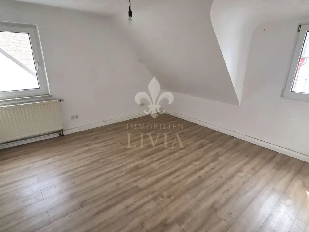 Großzügige 4-Zimmer-Wohnung in zentraler Lage von Saarbrücken-Dudweiler