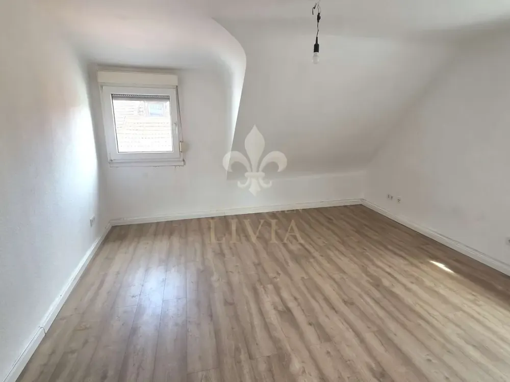 Großzügige 4-Zimmer-Wohnung in zentraler Lage von Saarbrücken-Dudweiler