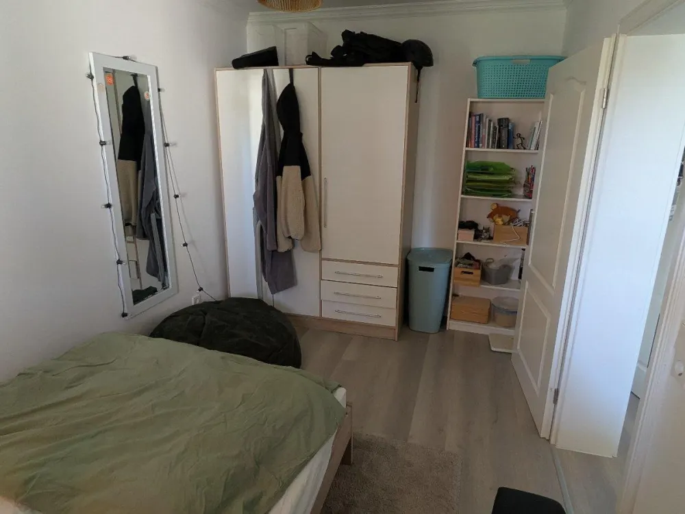 Moderne 2-Zimmer-Wohnung mit Balkon, Einbauküche & Stellplatz