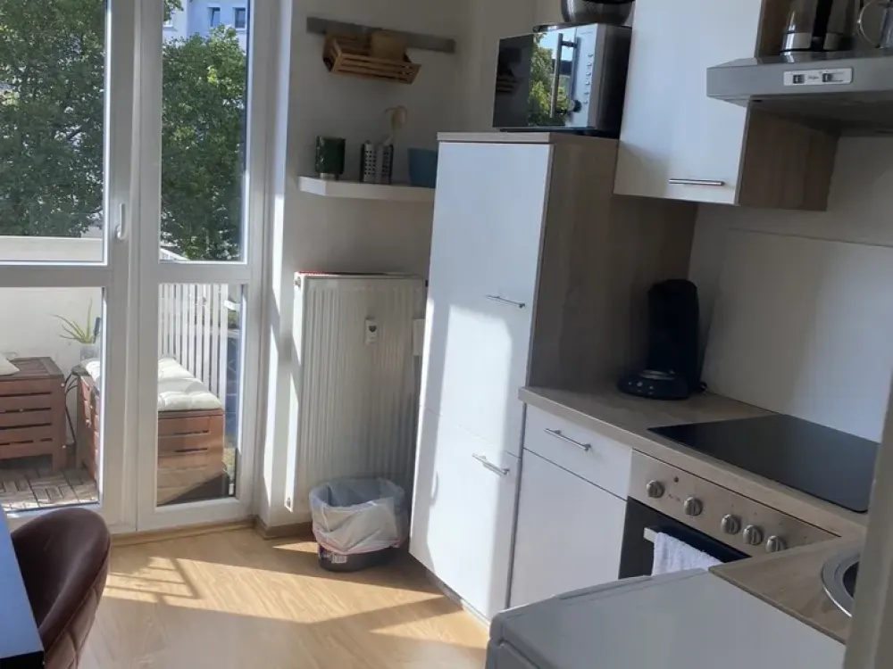 1-Zimmer-Wohnung mit Balkon direkt am Ebertplatz, Nachmieter gesucht