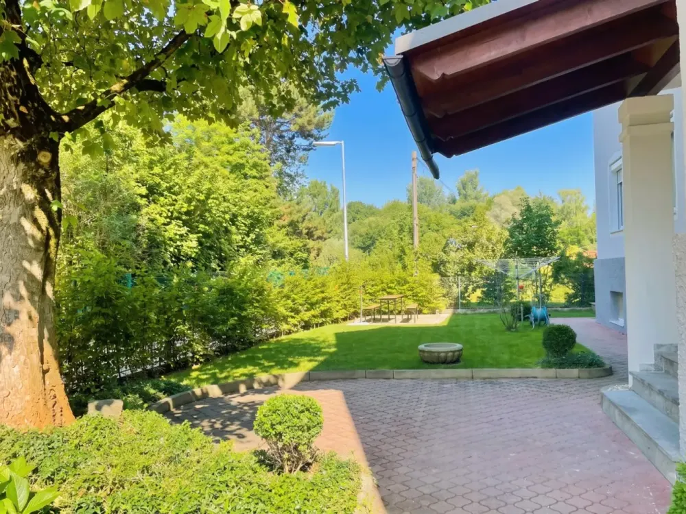 Old Building Penthouse | Large Roof Terrace | Like New | Top Modern Equipment | Double Garage