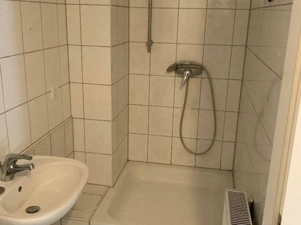 47105/142 Moderne 2-Zimmer-Souterrain-Wohnung mit eigenem Zugang und Gartenstück in Düsseldorf-Wittlaer