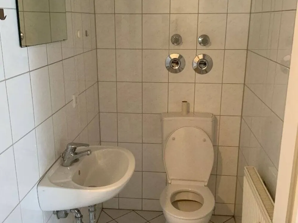 47105/142 Moderne 2-Zimmer-Souterrain-Wohnung mit eigenem Zugang und Gartenstück in Düsseldorf-Wittlaer