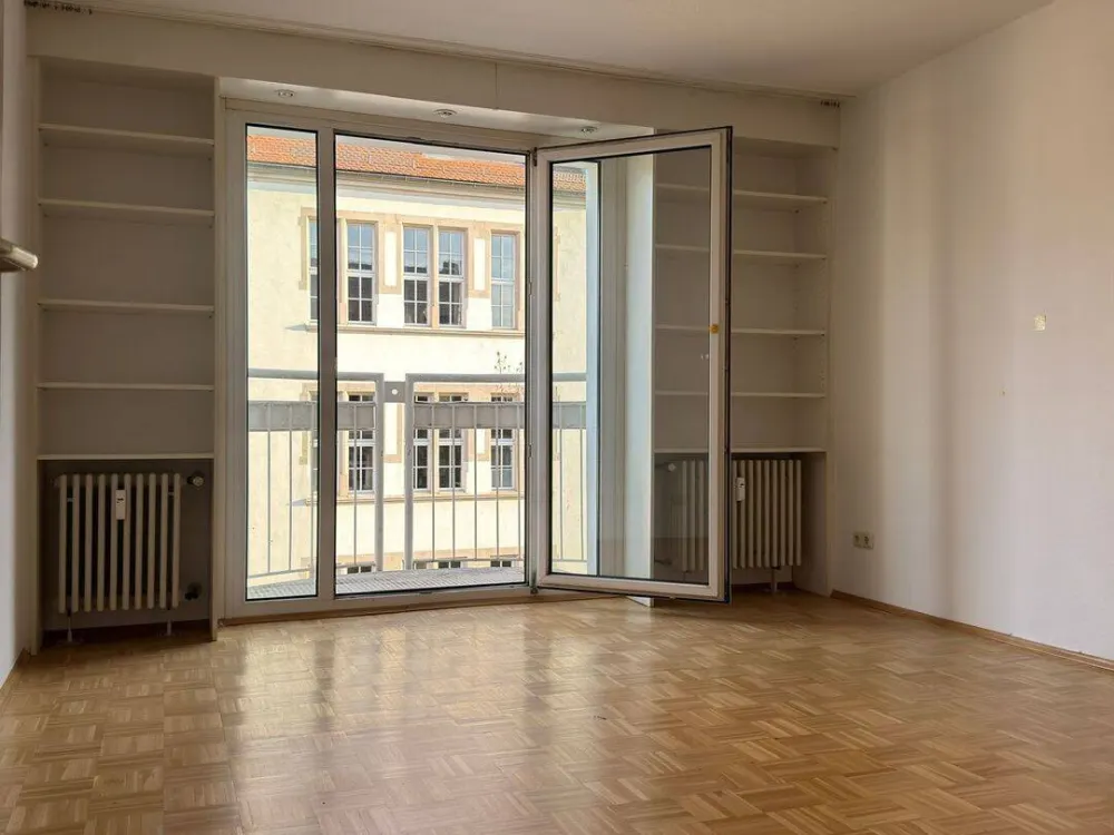 Erstbezug nach Sanierung; Möblierte 2-Zimmer Wohnung mit EBK