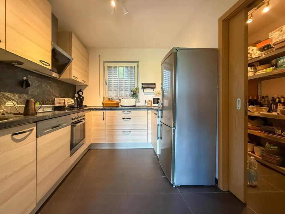 Großzügige 2 Zimmerwohnung mit Balkon in Neufinsing!