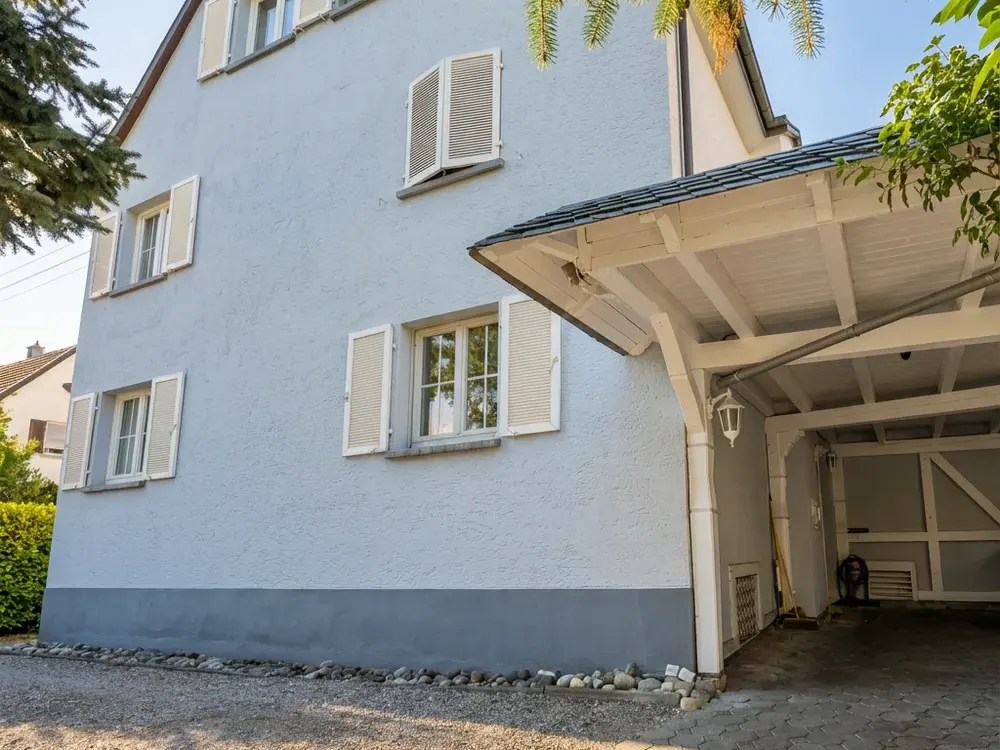 Charming Studio Apartment with High-Quality Interior and Fitted Kitchen in Ravensburg