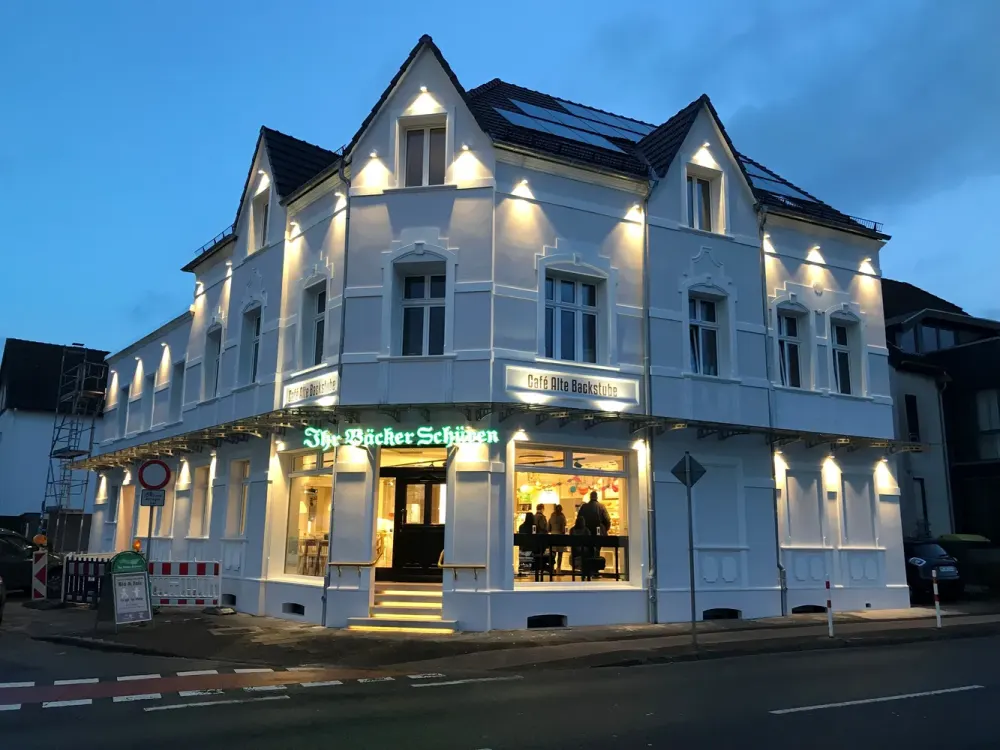 DG-Wohnung in Gründerzeithaus energetisch saniert mit WP, Wallbox-Stellpl. und Platz für Ihr Hobby