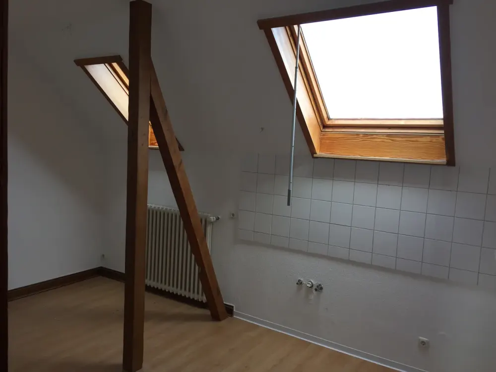 DG-Wohnung in Gründerzeithaus energetisch saniert mit WP, Wallbox-Stellpl. und Platz für Ihr Hobby