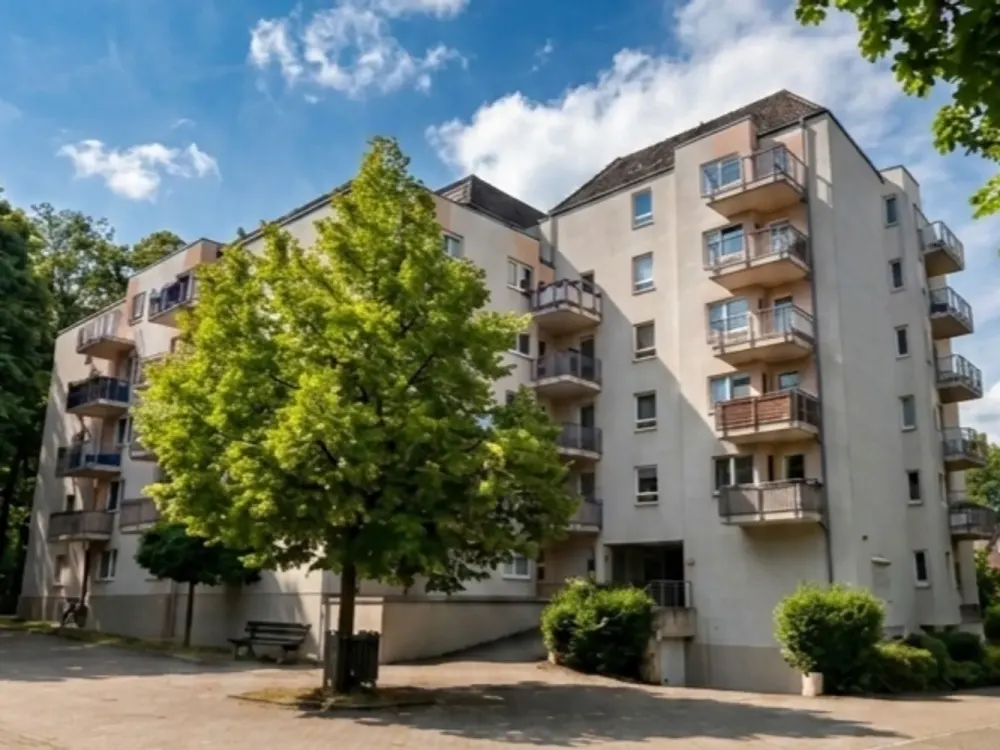 Frisch renoviertes 1-Zimmer-Apartment mit Balkon, neuer EBK & TG-Stellplatz (krzfr. Bezug mögl.)