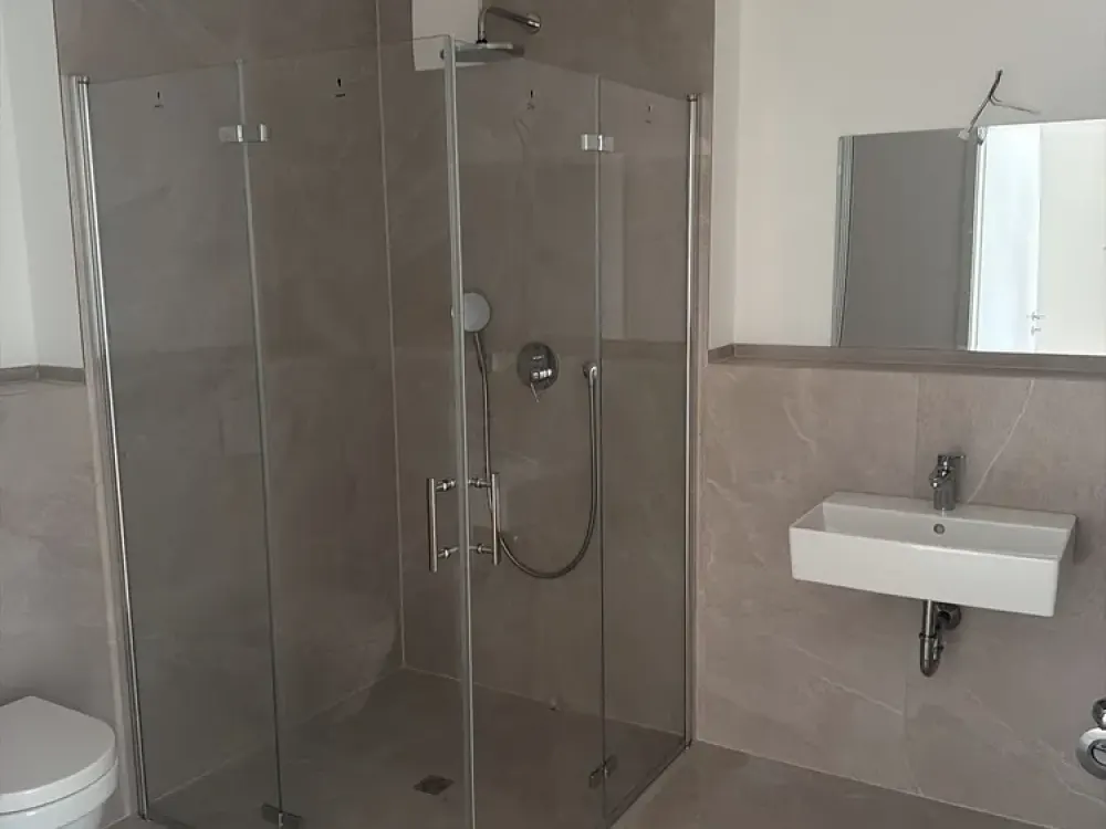Neubau-Wohnung in Köln-Bayenthal (teilmöbliert)