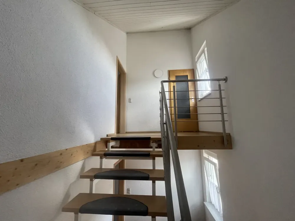 3-Zimmer Dachgeschosswonung in Wernau - ideal für Pendler, Rentner, oder Paare