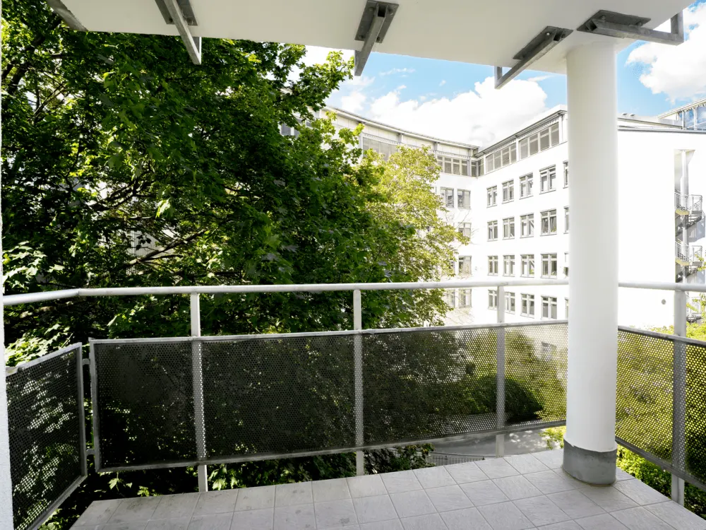Aufzug im Gebäude! Inkl. neuer EBK