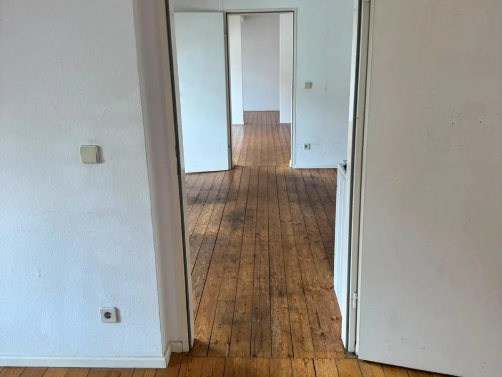 Helle Dachgeschosswohnung mit Dielen | Oranienstraße Kreuzberg